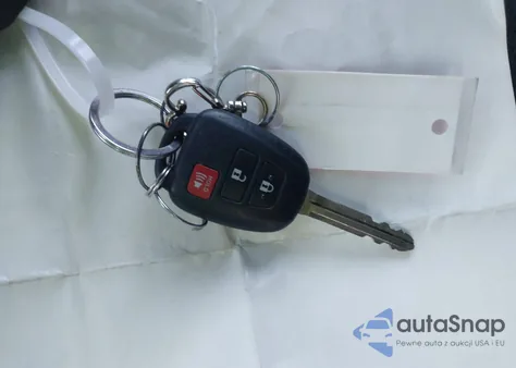 2018 Toyota Rav4 Le z USA, uszkodzony, nr VIN JTMZFREV7JJ731809